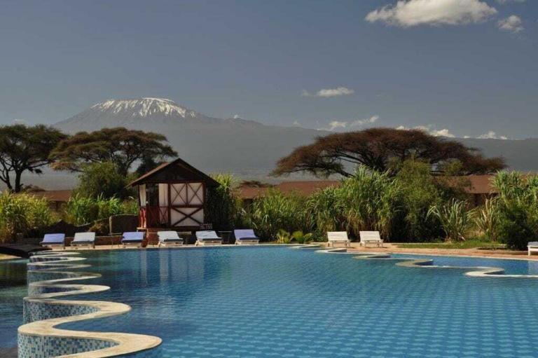 The 4 Best Budget Safari Camps in Amboseli National Park